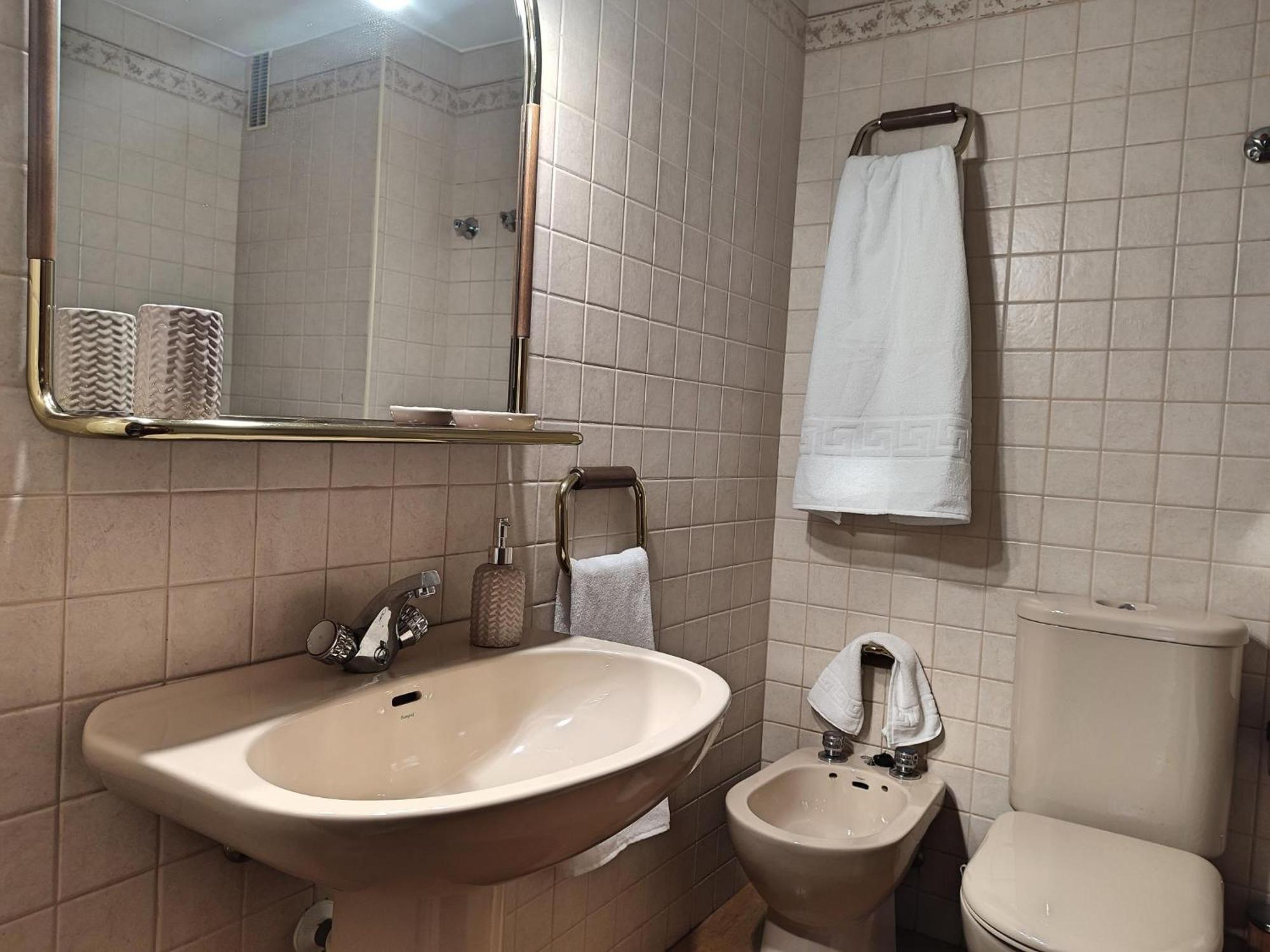 Centrico Apartamento Jardines De Vallellano Cordoba Room photo