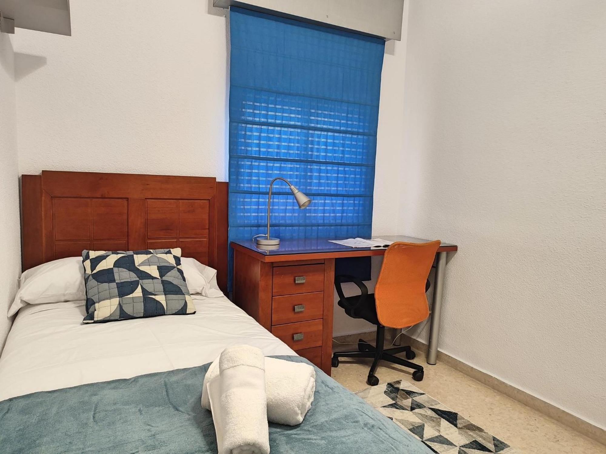 Centrico Apartamento Jardines De Vallellano Cordoba Room photo